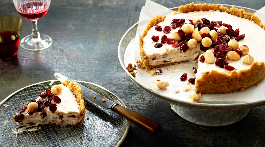 Cranberry-Macadamia-Cheesecake